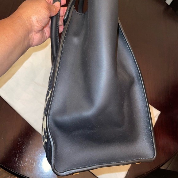 Celine Mini Shopper - Picture 4 of 10